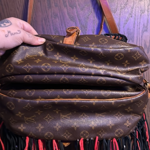 Louis Vuitton Saddlebag - Picture 6 of 14